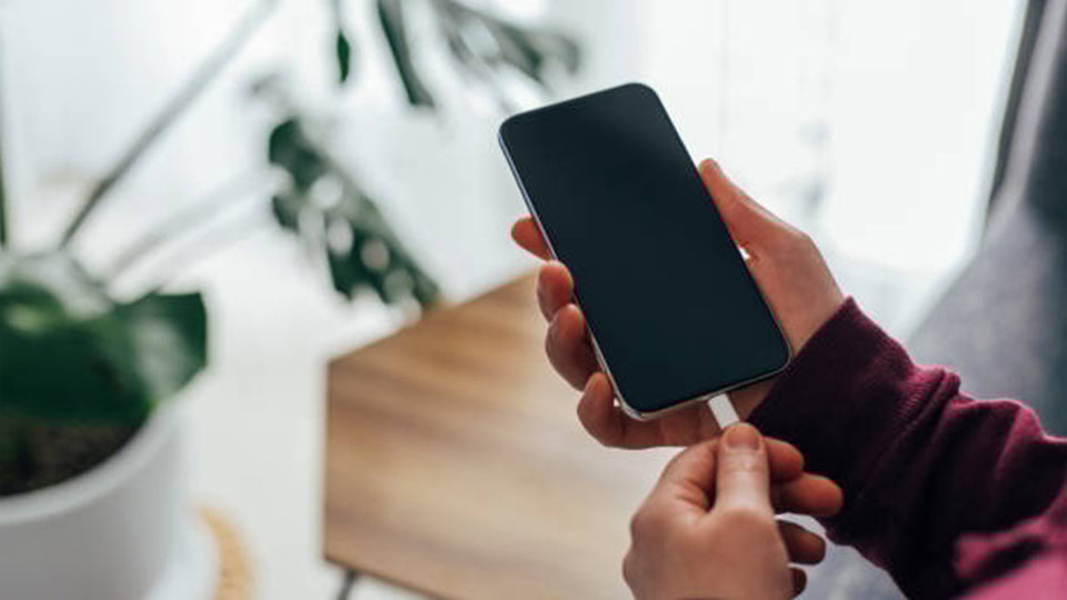 5 Reasons You Need a Magnetic USB C Charger in Your Life