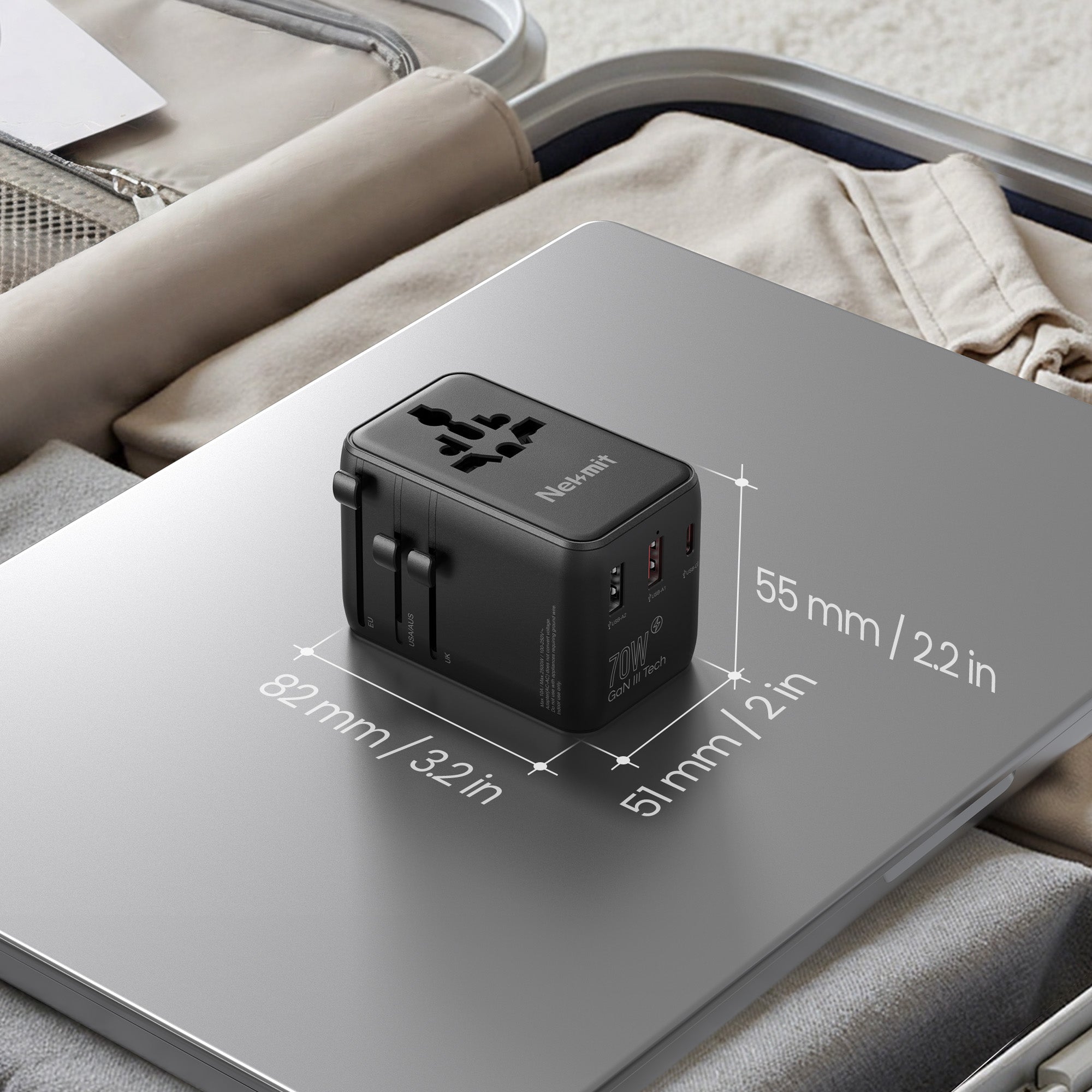 70W Universal Travel Adapter with Retractable Cable Black