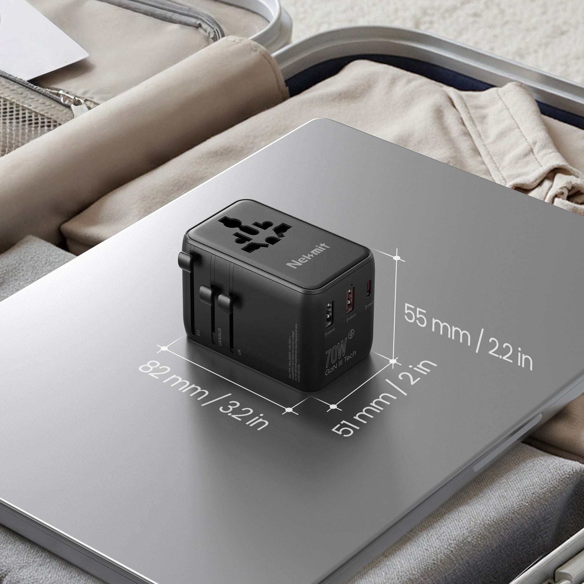 70W Universal Travel Adapter with Retractable Cable Black