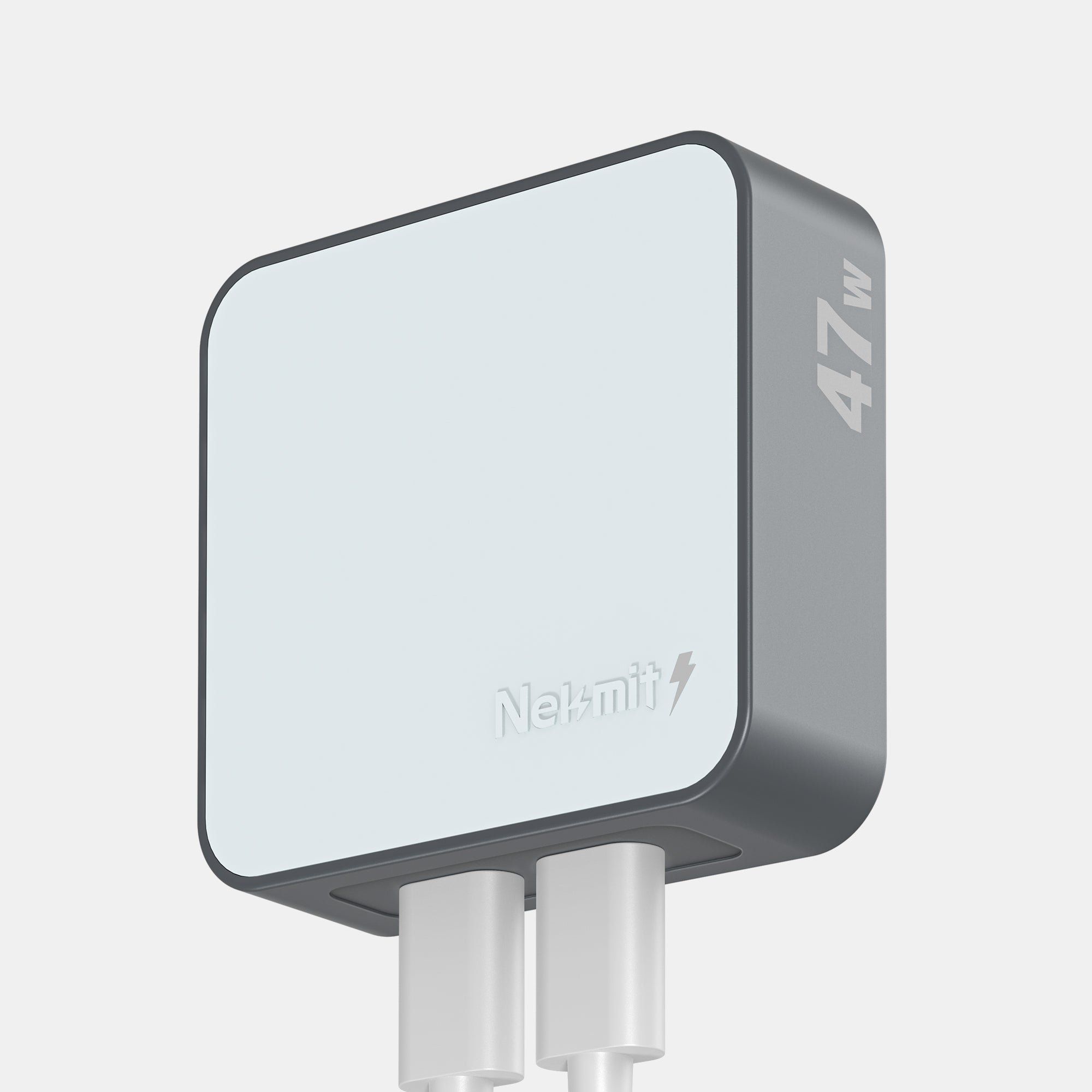 Net-mit power adapter with three ports on a light gray background